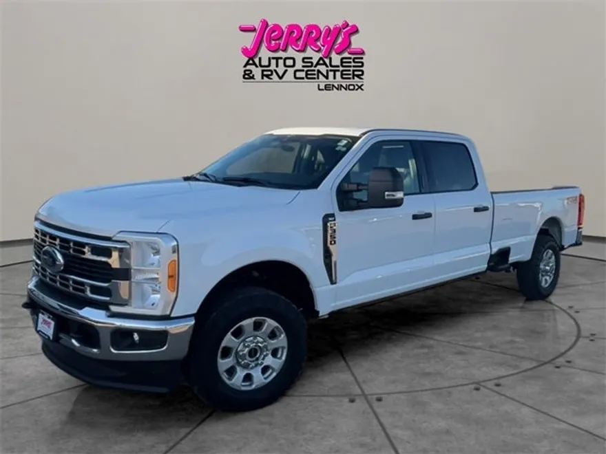 2023 Ford F-350 photo 1