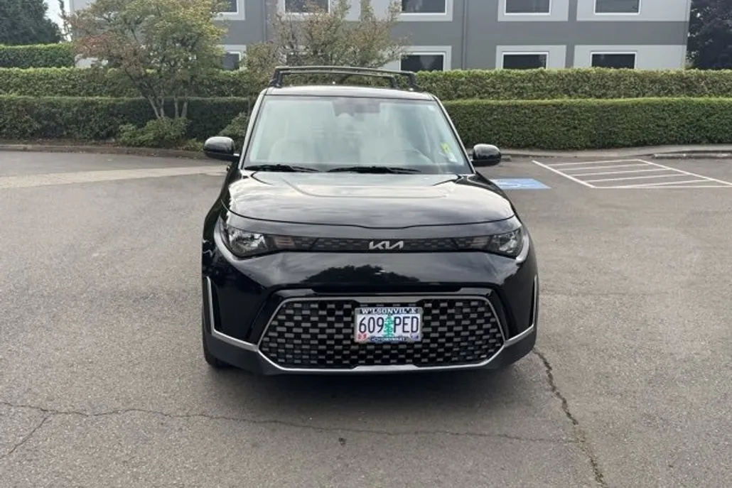 2023 Kia Soul EX photo 1
