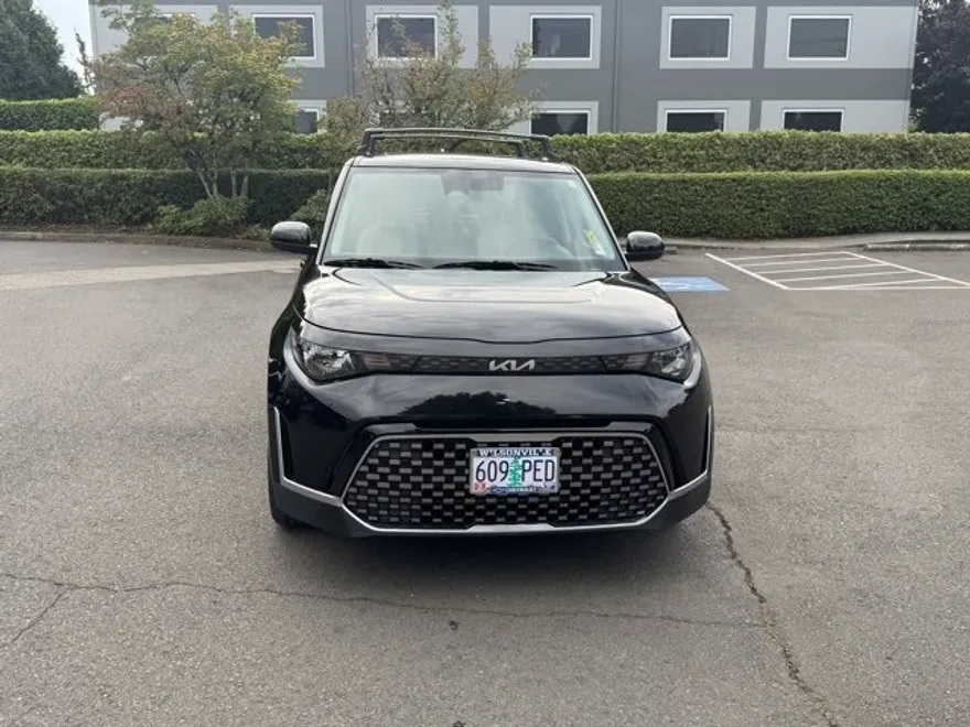 2023 Kia Soul EX photo 1