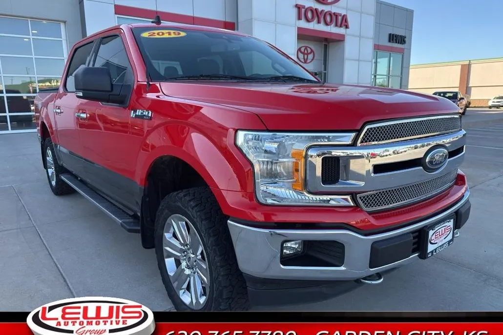 2019 Ford F-150 XLT photo 1