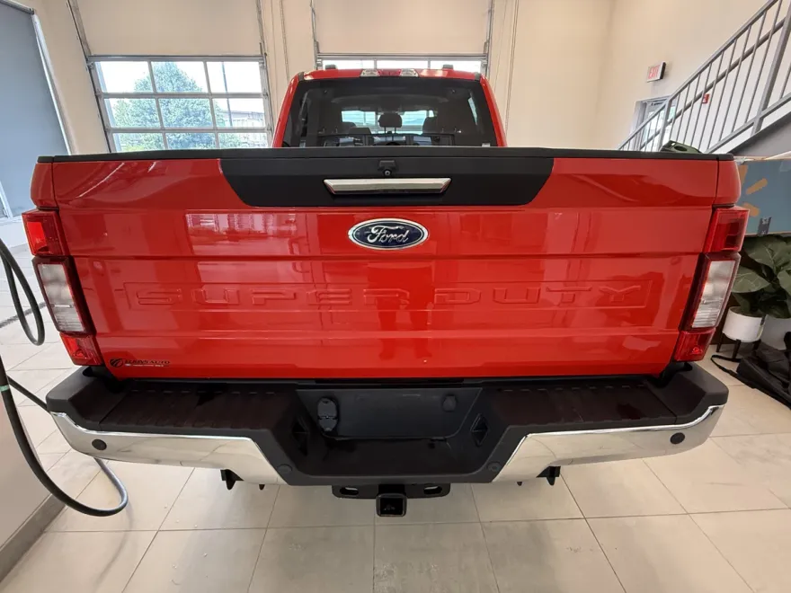 2022 Ford F-350 XLT photo 1