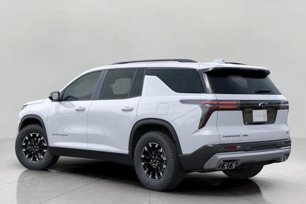 2026 Chevrolet Traverse Z71 photo 1