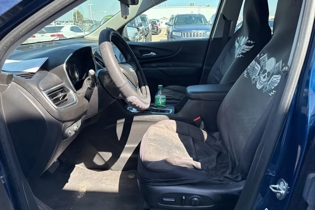 2019 Chevrolet Equinox LT photo 1