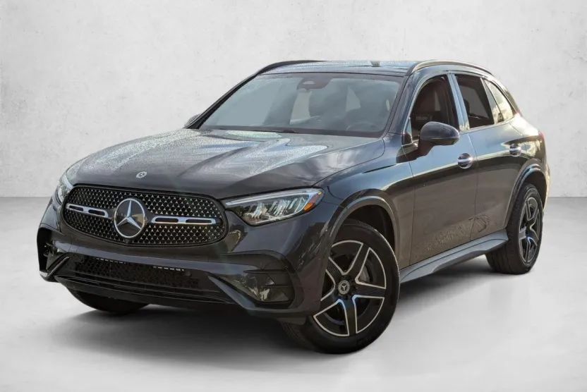 2025 Mercedes Benz GLC 300 4MATIC photo 1