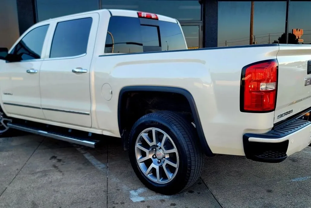 2015 Gmc Sierra 1500 Denali photo 1