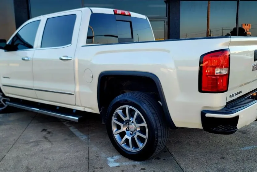 2015 Gmc Sierra 1500 Denali photo 1