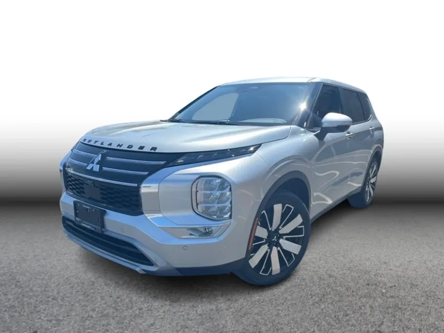 2025 Mitsubishi Outlander SE photo 1