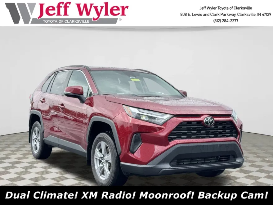 2022 Toyota RAV4 XLE photo 1
