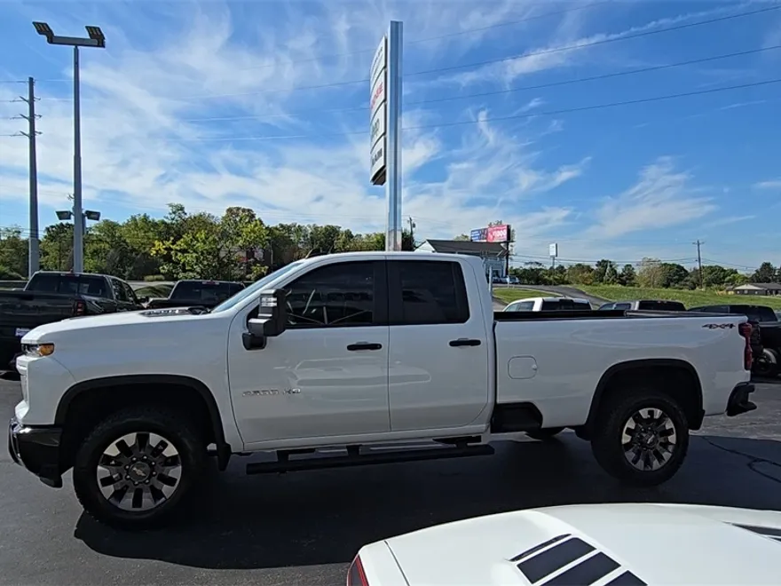 2024 Chevrolet Silverado 2500HD Custom photo 1