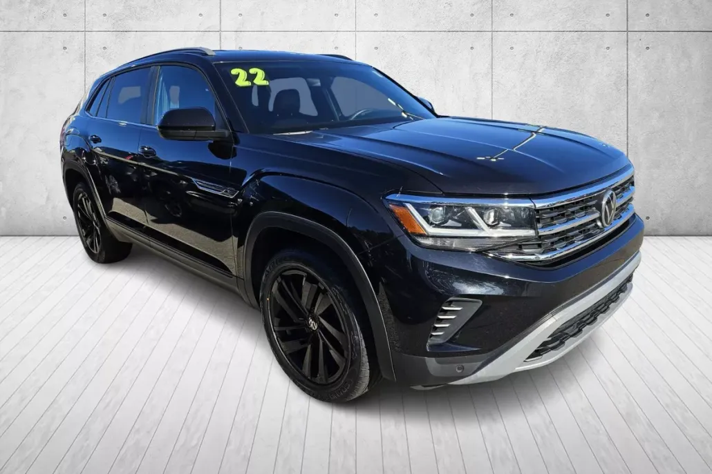 2022 Volkswagen Atlas Cross Sport V6 SE Technology photo 1