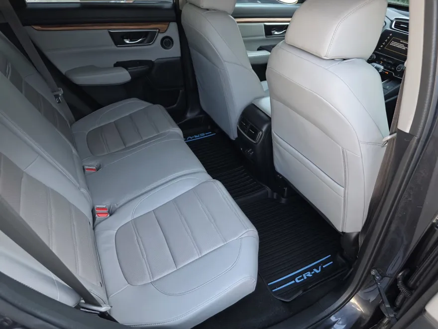 2019 Honda CR-V Touring photo 1