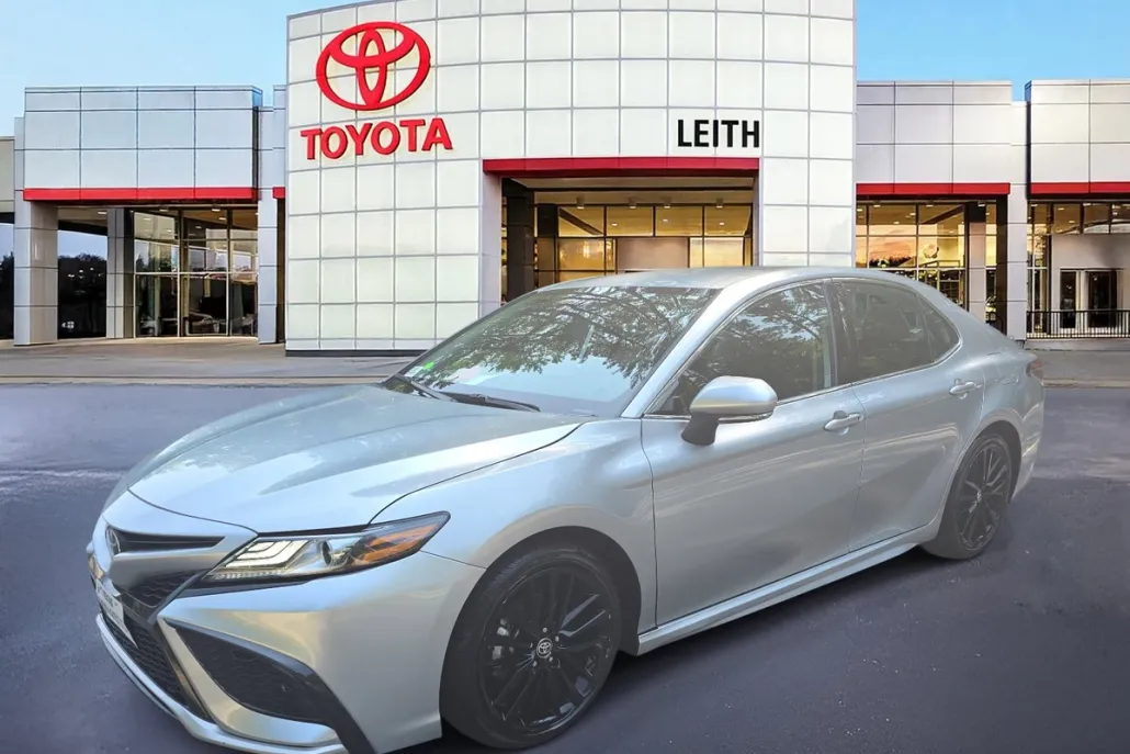2023 Toyota Camry XSE photo 1