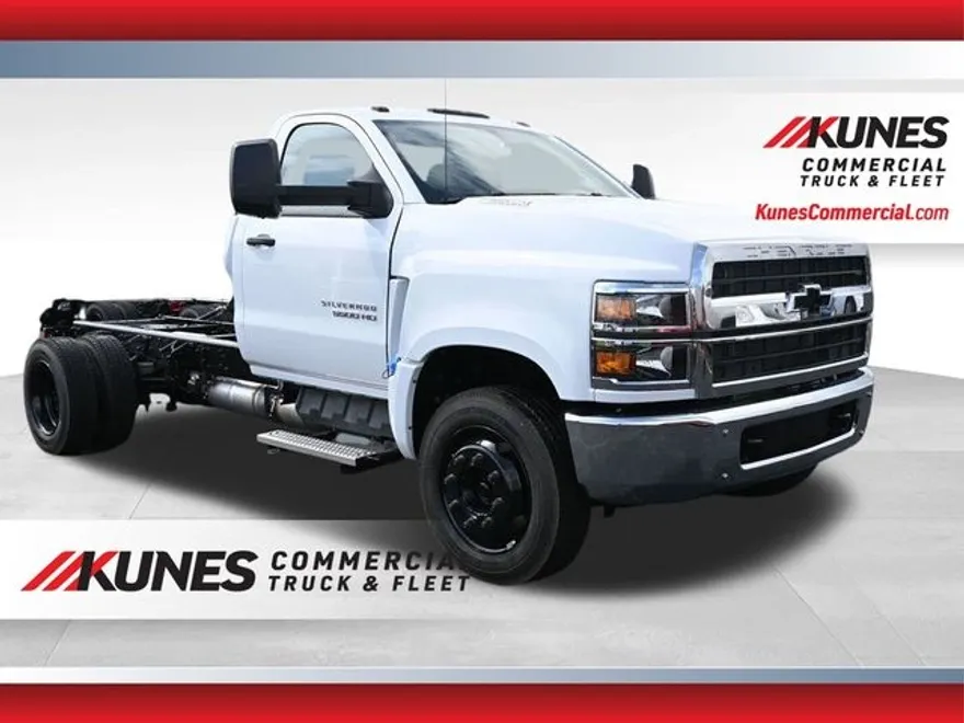 2024 Chevrolet Silverado 5500HD Work Truck photo 1