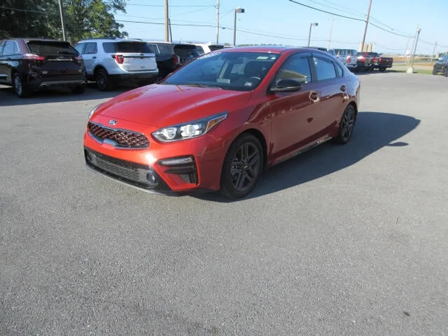 2021 Kia Forte GT-Line photo 1