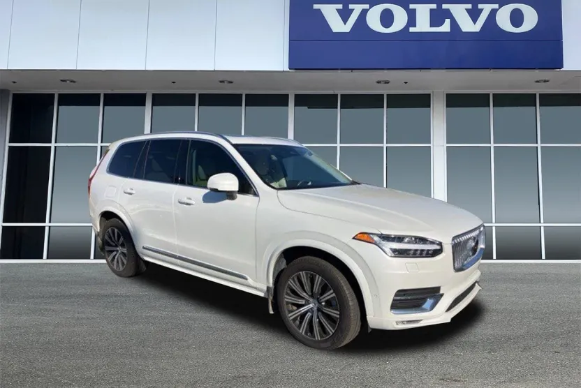 2024 Volvo XC90 Plus photo 1