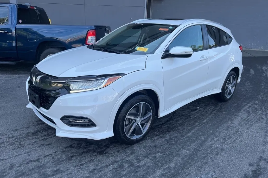 2019 Honda HR-V Touring photo 1