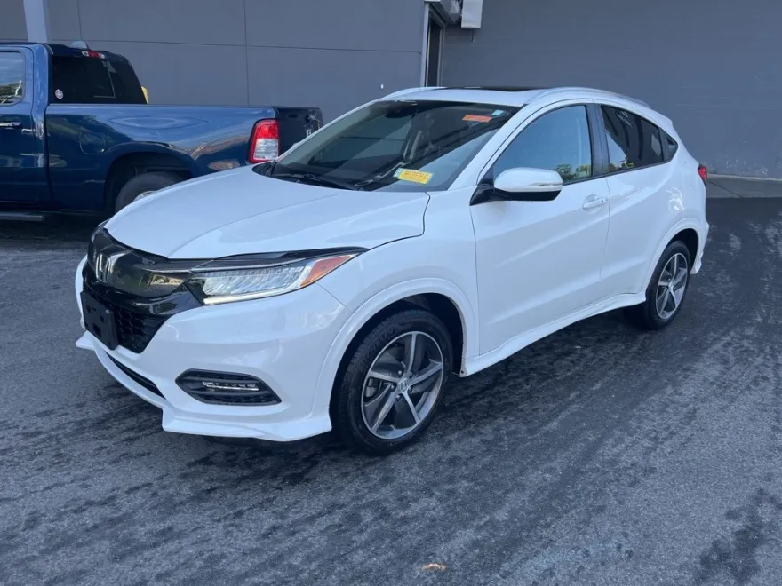 2019 Honda HR-V Touring photo 1