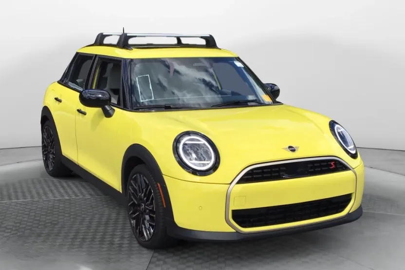 2025 Mini Cooper Hardtop S photo 1