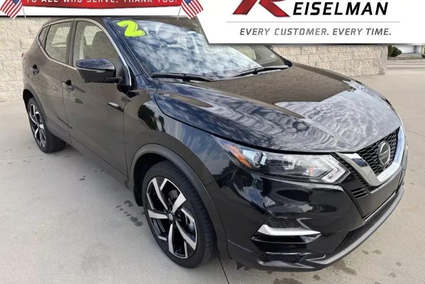 2022 Nissan Rogue Sport SL photo 1