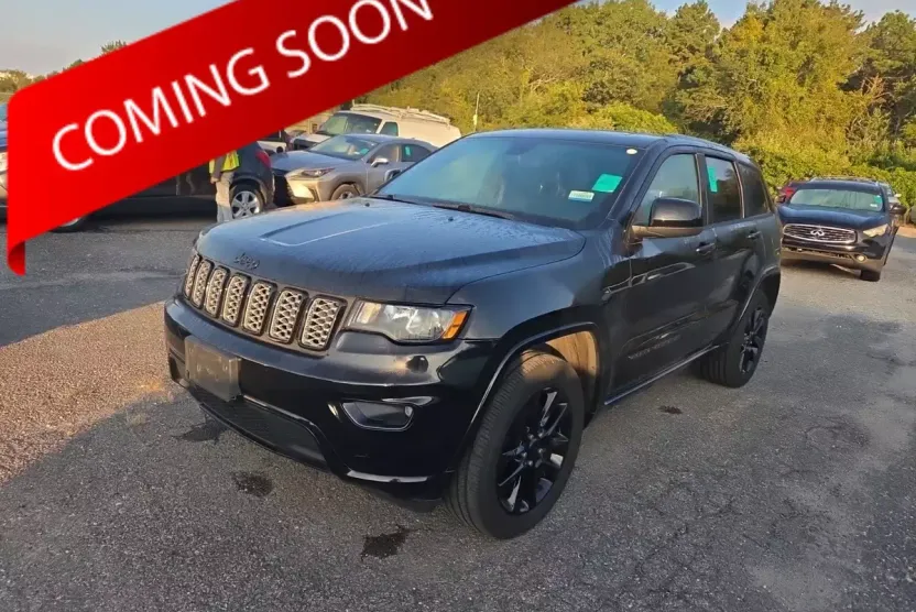 2019 Jeep Grand Cherokee Altitude photo 1