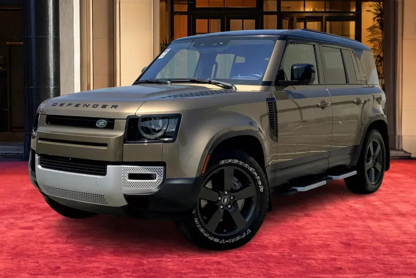 2020 Land Rover Defender SE photo 1