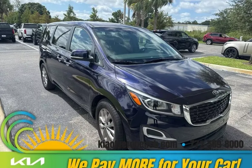2021 Kia Sedona LX photo 1
