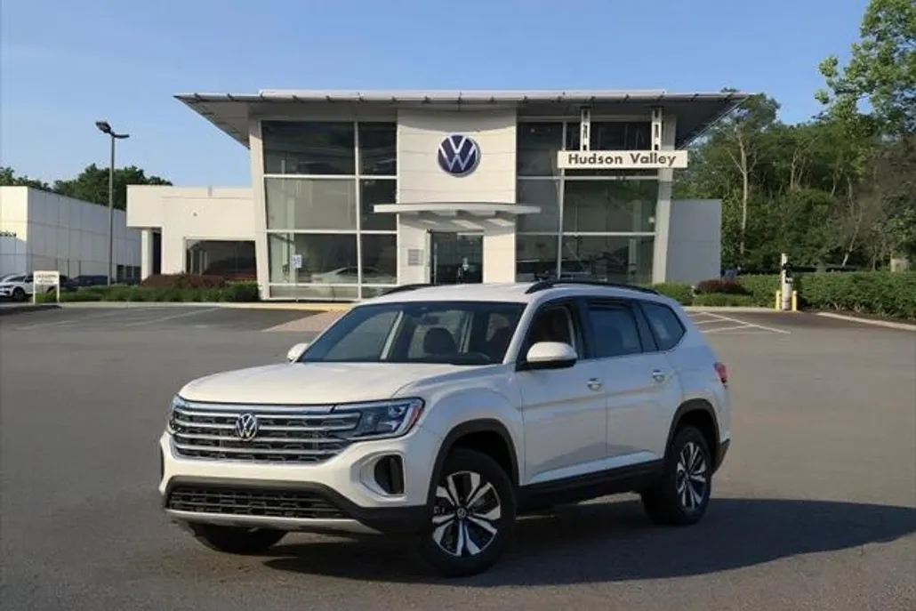 2025 Volkswagen Atlas SE Technology photo 1
