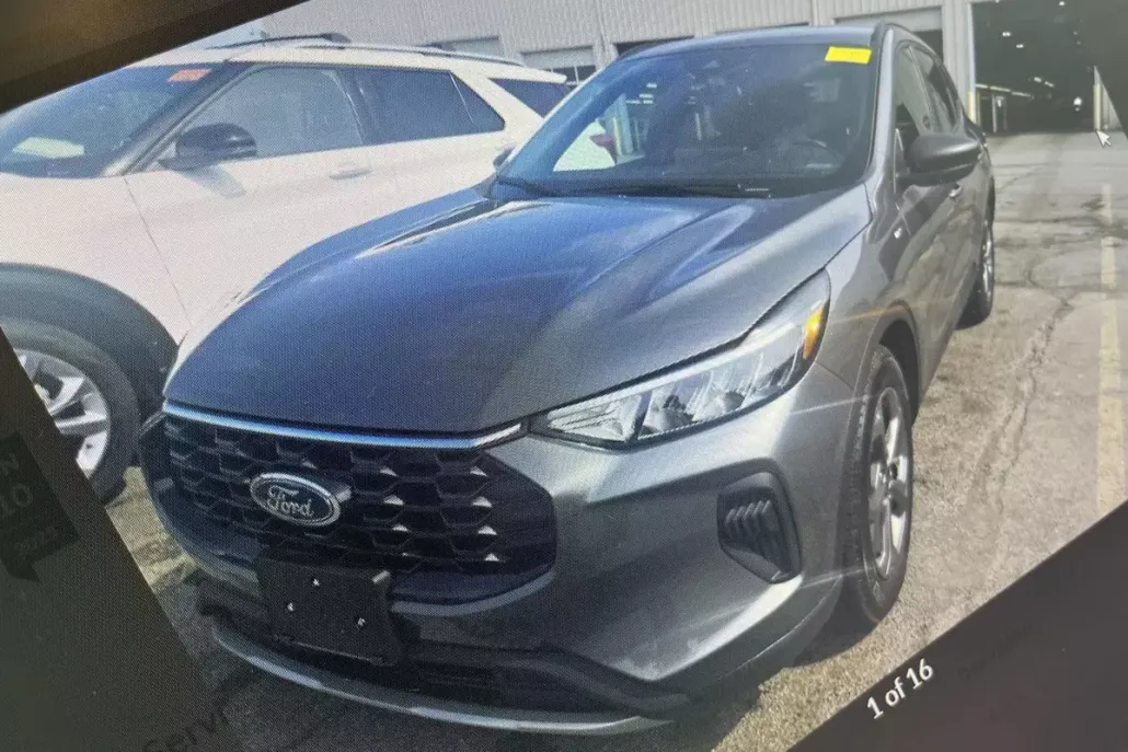 2025 Ford Escape ST-Line photo 1