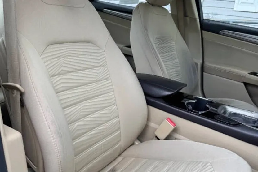 2016 Ford Fusion SE photo 1