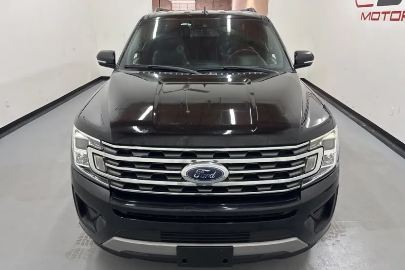 2019 Ford Expedition MAX XLT photo 1