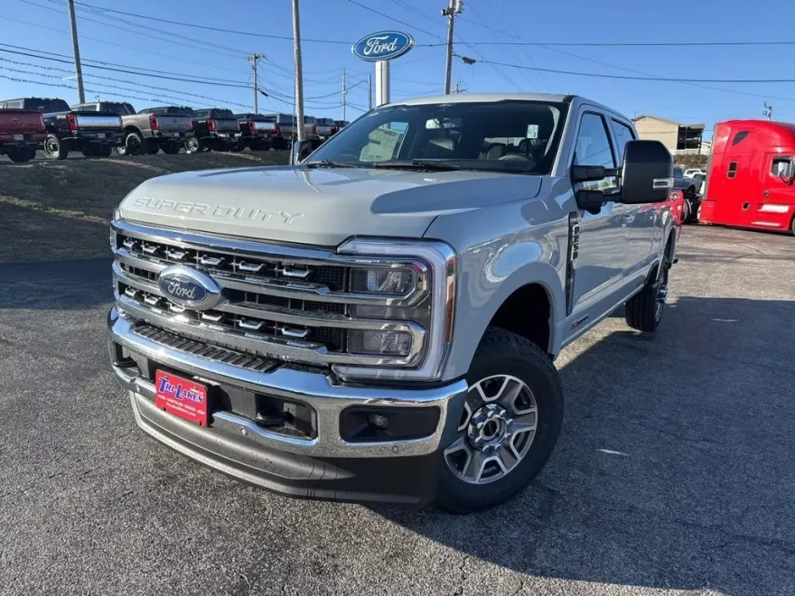 2025 Ford F-250 photo 1