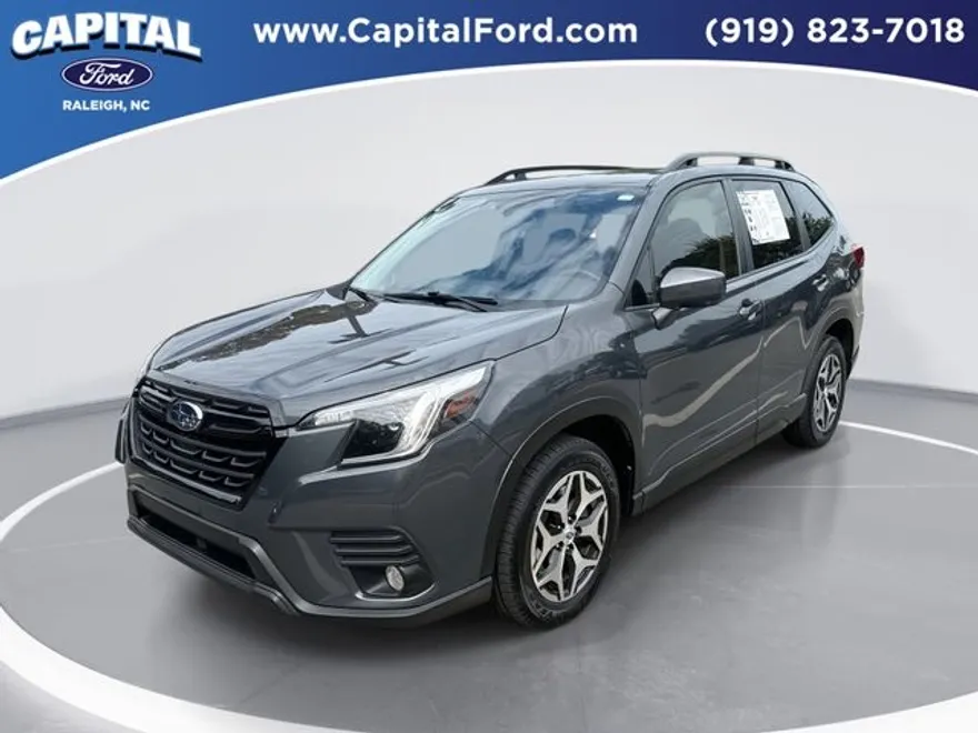 2023 Subaru Forester Premium photo 1