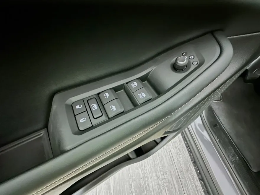 2025 Jeep Grand Cherokee Altitude X photo 25