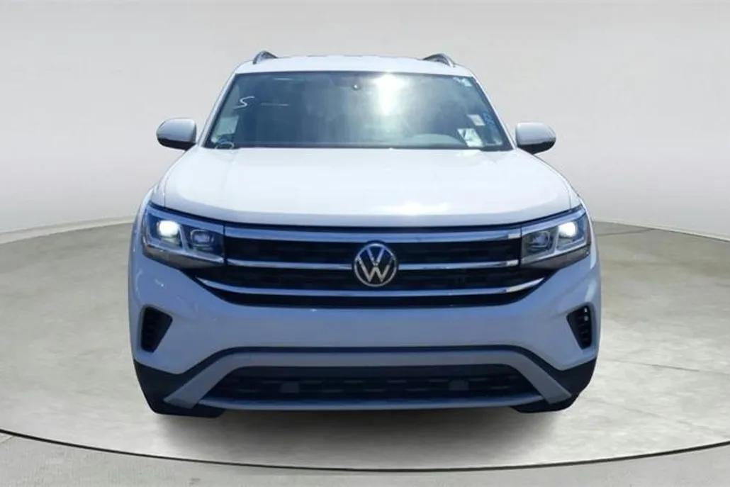 2022 Volkswagen Atlas SE photo 1