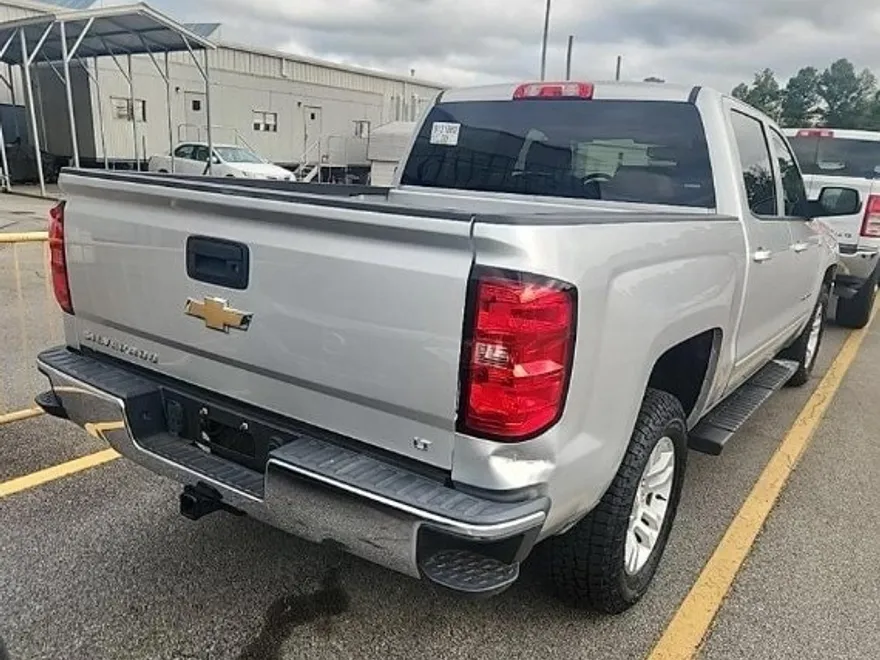2017 Chevrolet Silverado 1500 LT photo 1