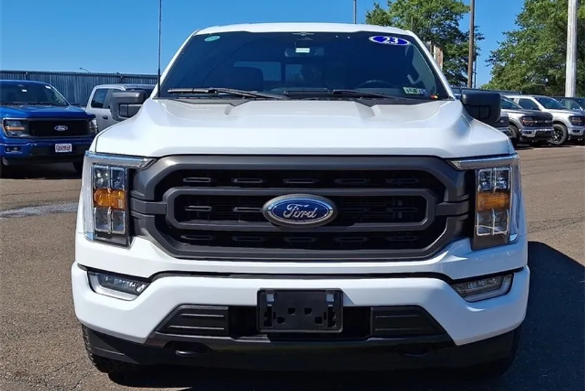 2023 Ford F-150 XLT photo 1