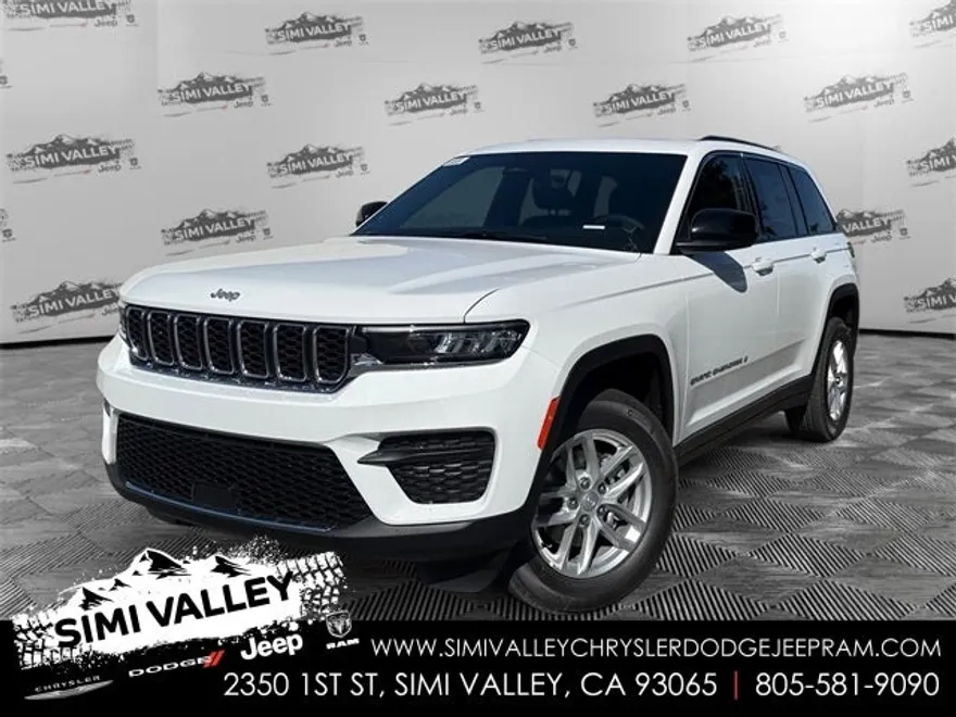 2025 Jeep Grand Cherokee Laredo photo 1