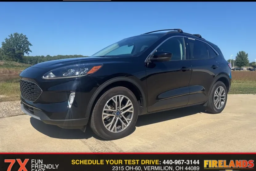 2022 Ford Escape SEL photo 1