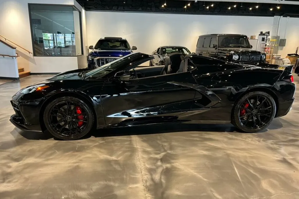 2024 Chevrolet Corvette 3LT Convertible photo 1