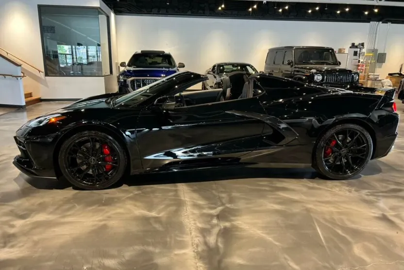 2024 Chevrolet Corvette 3LT Convertible photo 1