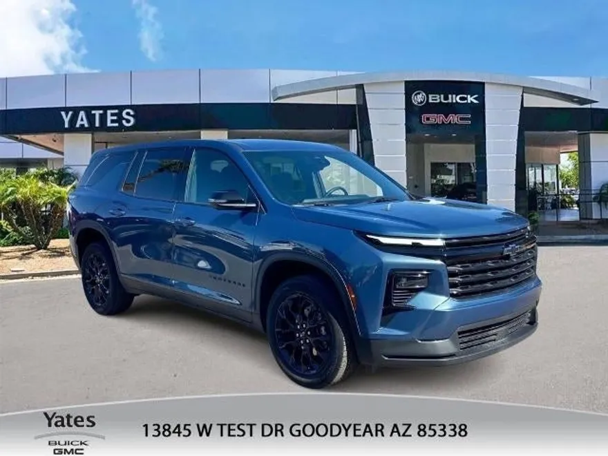 2024 Chevrolet Traverse LS photo 1