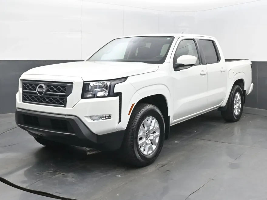 2024 Nissan Frontier SV photo 1