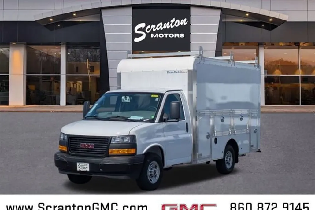 2024 Gmc Savana 3500 Cutaway photo 1