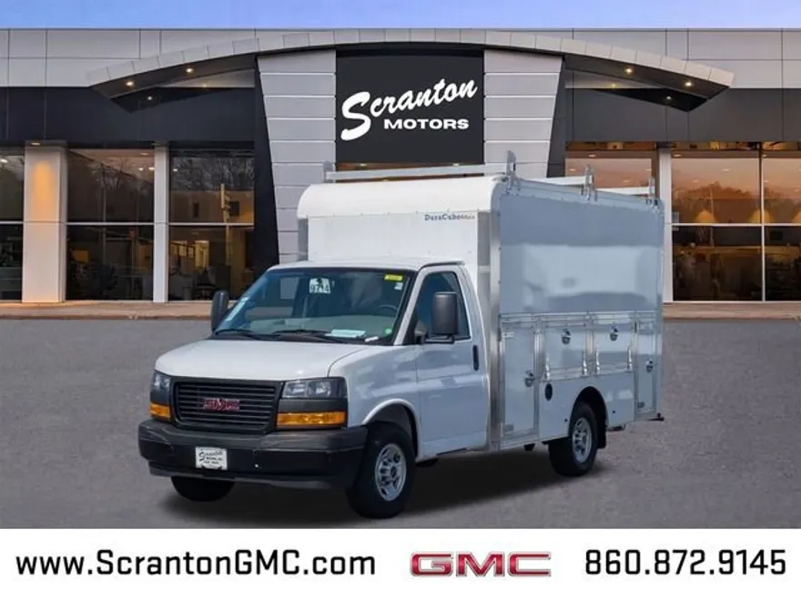 2024 Gmc Savana 3500 Cutaway photo 1