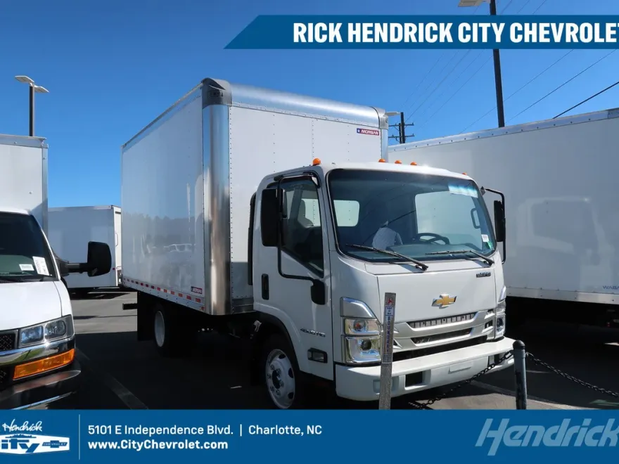 2025 Chevrolet Silverado 4500HD photo 1