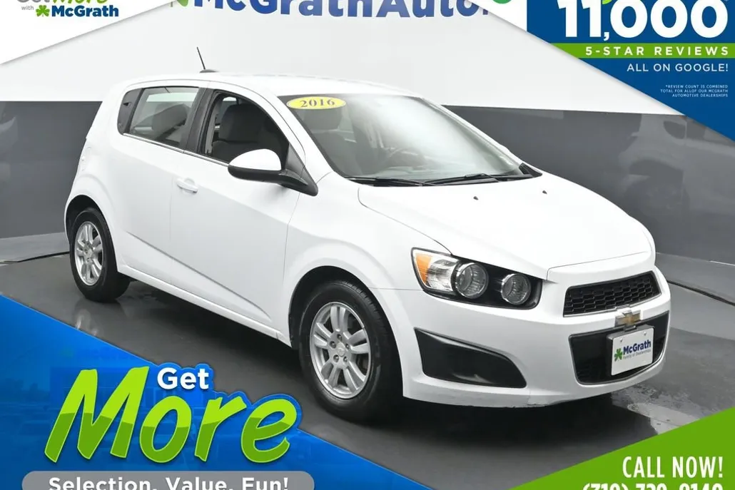 2016 Chevrolet Sonic LT photo 1