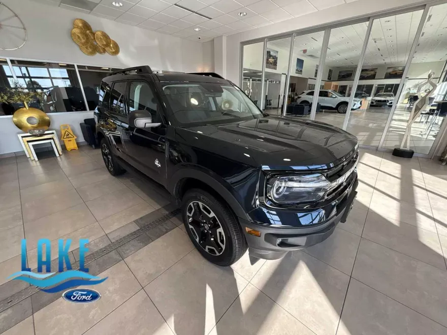 2023 Ford Bronco Sport Outer Banks photo 1