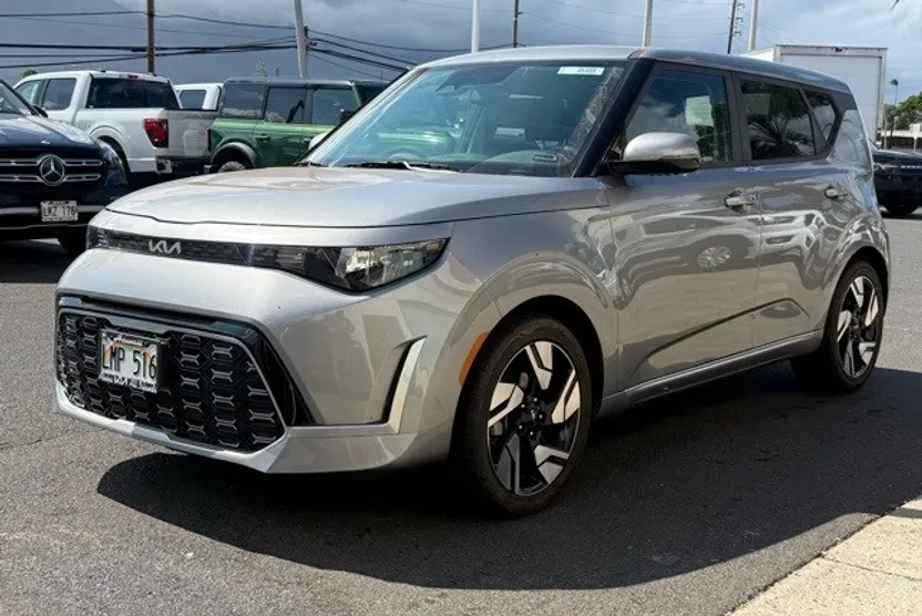 2023 Kia Soul GT-Line photo 1