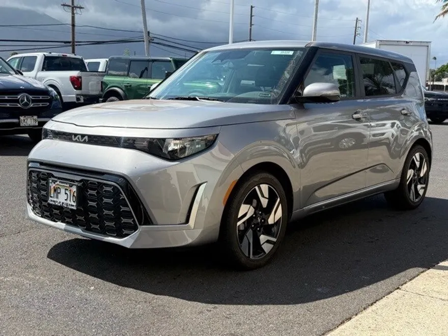 2023 Kia Soul GT-Line photo 1