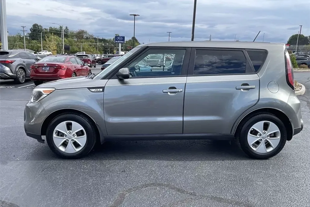 2016 Kia Soul Base photo 1